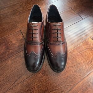 Men's Classic Brown Oxford Two Tone Shoes